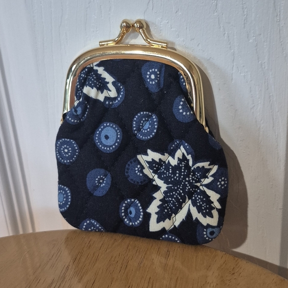NWOT Vera Bradley Navy Blue Quilted Coin Purse Paisly Pattern Kiss Lock Retired - Picture 4 of 7